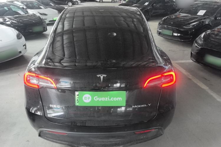 Used Tesla Model Y 2022 Long-Range All-Wheel-Drive Version
