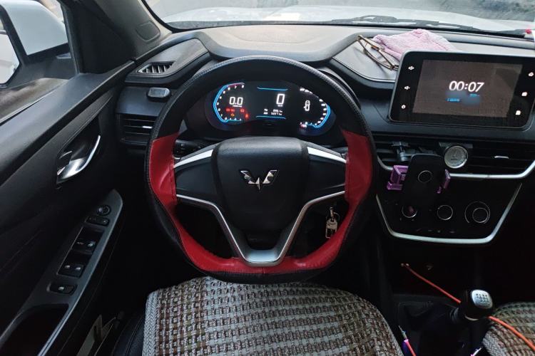 Used Wuling Hongguang S3 2018 1.5L Manual Comfort Model China V Standard Steering Wheel