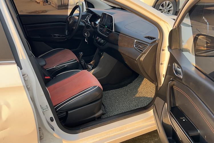 Used Baojun 310 2016 1.2L Manual Luxury Model