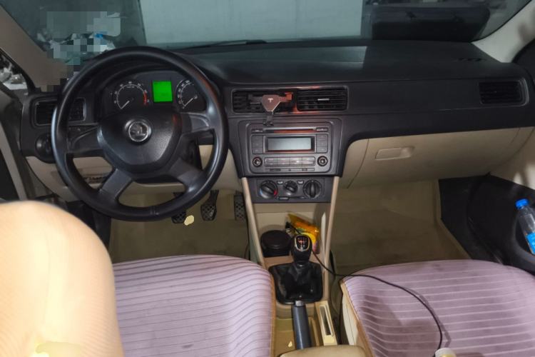 Used Skoda Rapid 2013 1.6L Manual Smart Selection Model