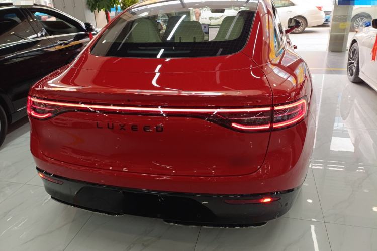 Used Hima Luxeed S7 2025 785 km Ultra