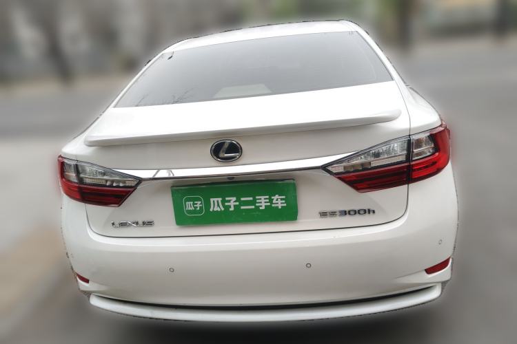 Used Lexus ES 2015 300h Comfort Edition