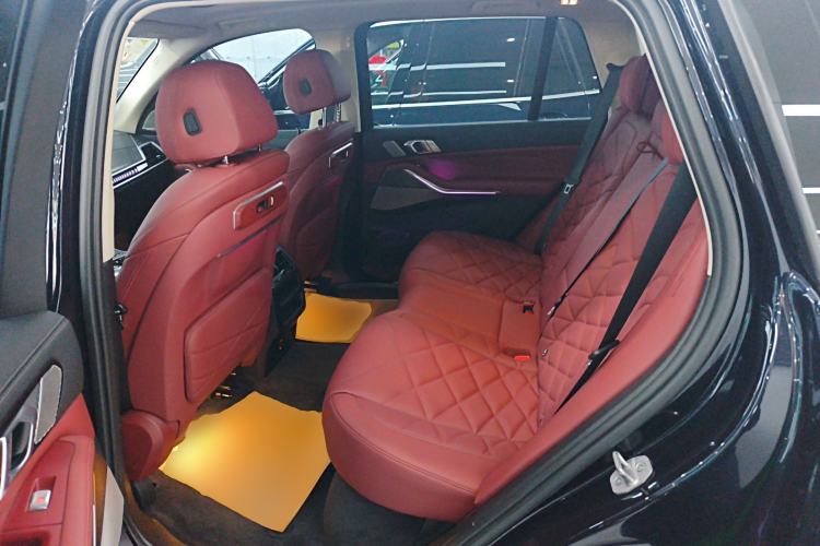 Used BMW X5 2023 xDrive 30Li Luxury M Sport Package Left Rear Seat