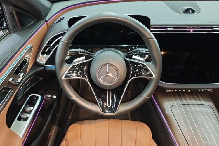 Used Mercedes-Benz E-Class New Energy 2024 E 350 e L Plug-in Hybrid Sedan Steering Wheel
