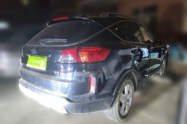 Used Bestune X80 2015 1.8T Automatic Luxury Model Rear Right 45 Deg