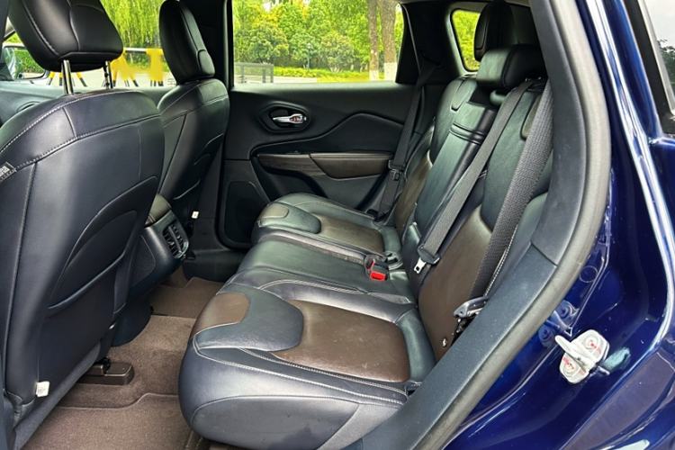 Used Jeep Cherokee 2017 2.4L Leading Smart Edition