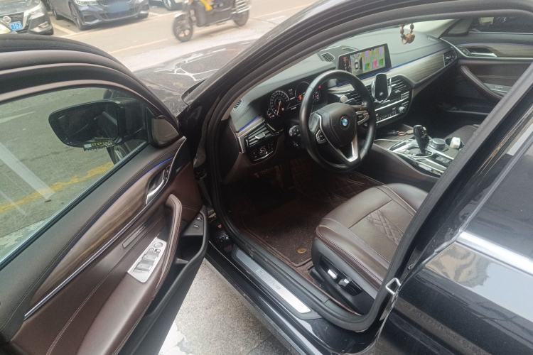 Used BMW 5 Series New Energy 2018 530Le Luxury Package Driver Seat
