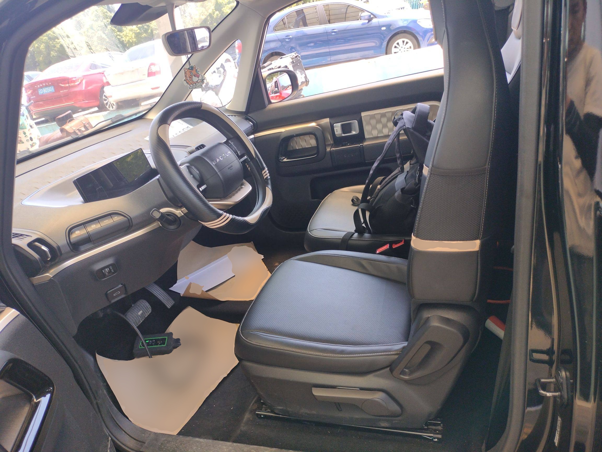 Переднее сиденье в автомобиле