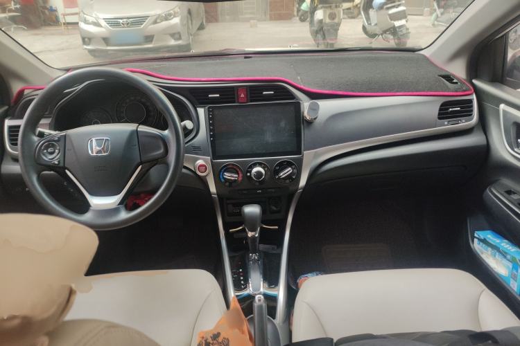Used Honda Crider 2016 1.8L CVT Luxury Edition Center Console