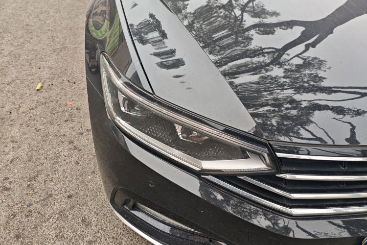 Used Volkswagen Magotan 2021 330TSI DSG 30th Anniversary Edition Exterior 6