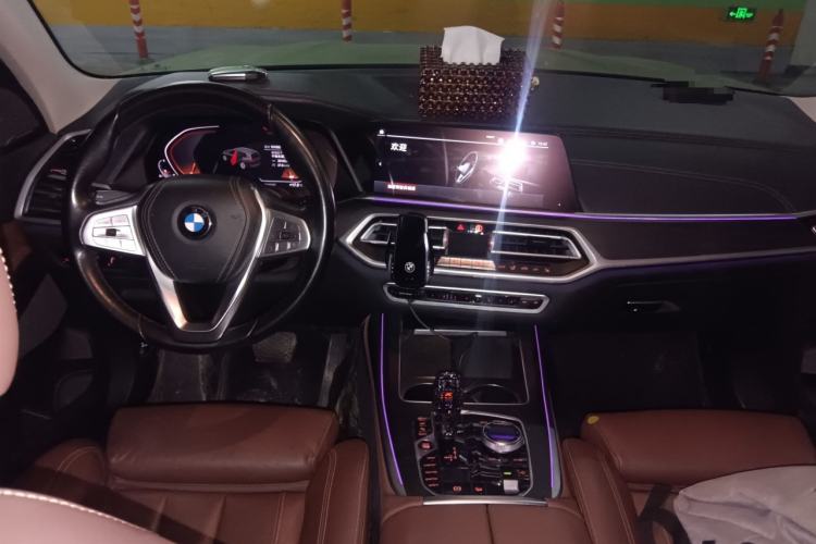 Used BMW X7 2019 xDrive40i Luxury Package with Leading Features