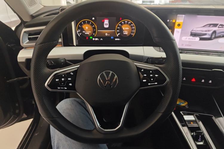 Used Volkswagen Lamando 2023 Lavida L 280TSI DSG Cool & Spicy Edition Steering Wheel