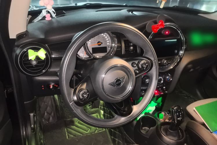 Used MINI MINI 2019 1.5T COOPER Classic Edition
