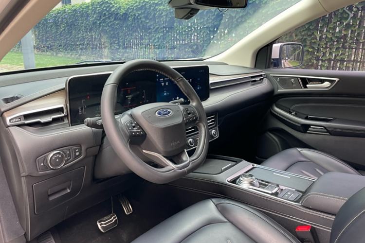 Used Ford Edge 2021 PLUS EcoBoost 245 Two-Wheel-Drive Titanium 7-Seater