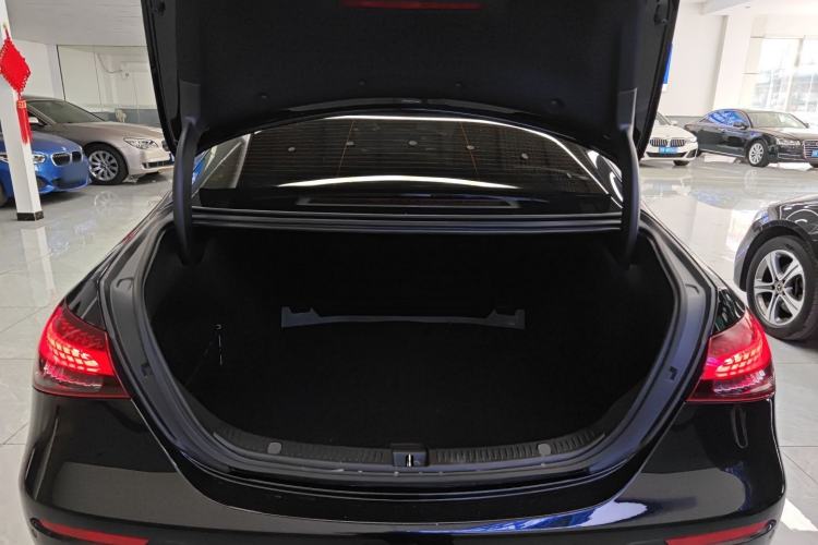 Used Mercedes-Benz E-Class 2023 Updated E 300 L Luxury Edition Trunk