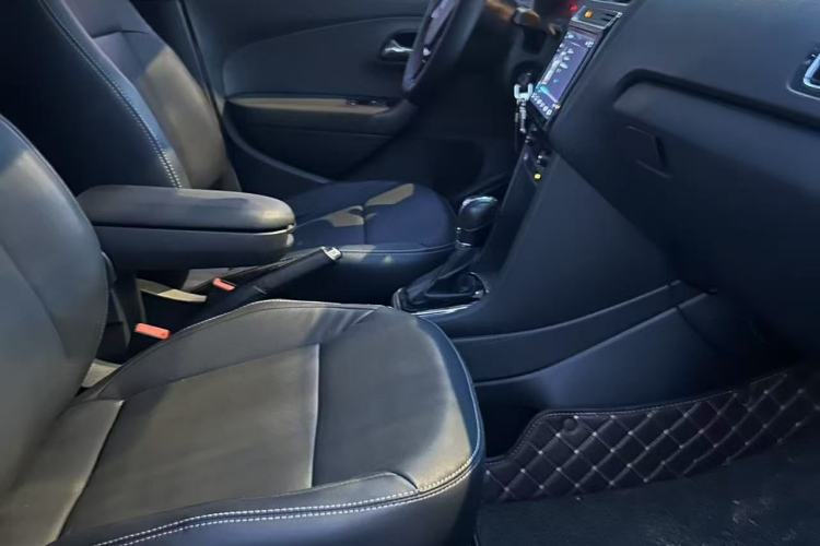 Used Volkswagen Polo 2014 1.6L Cross Polo Automatic
