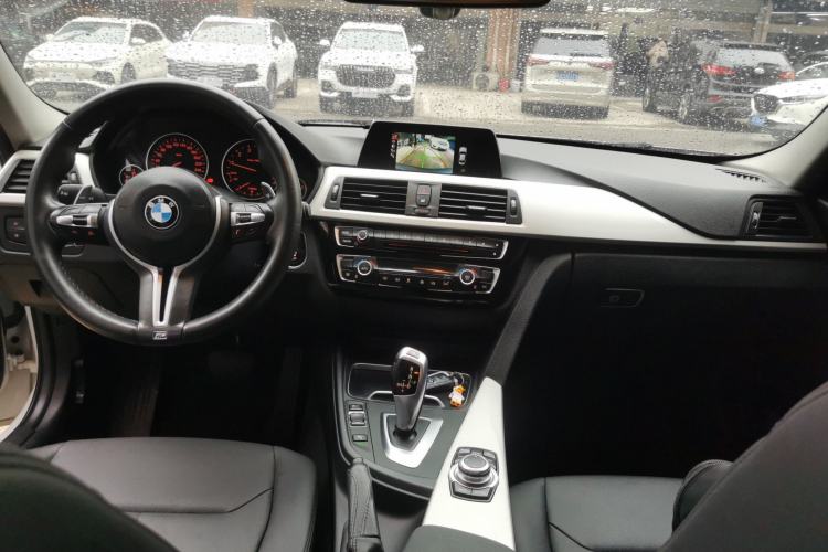 Used BMW 3 Series 2016 320i Fashion Model
