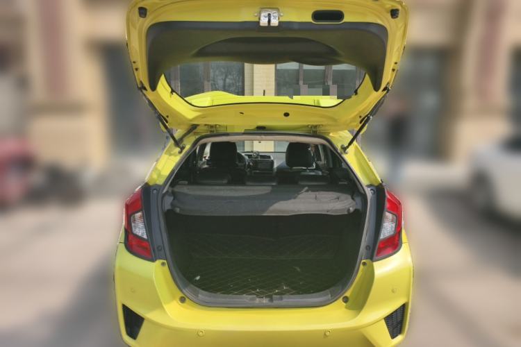 Used Honda Fit 2014 1.5L EXLI CVT Leading Model Trunk