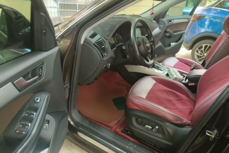 Used Audi Q5 2018 Collector's Edition 40 TFSI Technology Model
