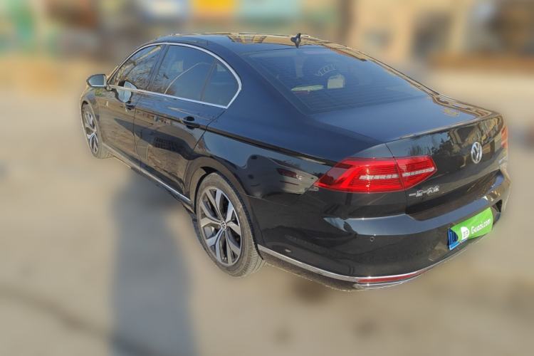 Used Volkswagen Magotan 2018 330TSI DSG Advanced Model Rear Left 45 Deg