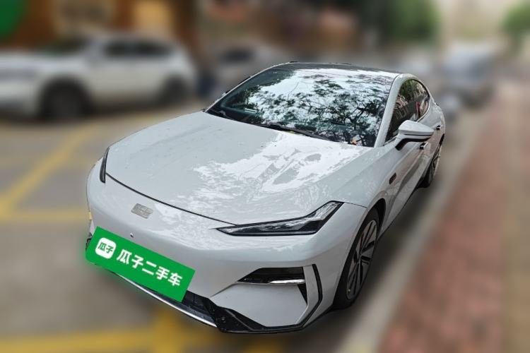 Used Geely Galaxy E8 2024 665 km Range Rear-Drive Starship Long-Range Version