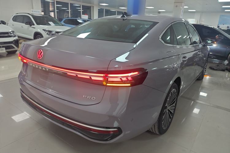 Used Volkswagen Passat 2025 Pro 380TSI Dragon Supreme Edition