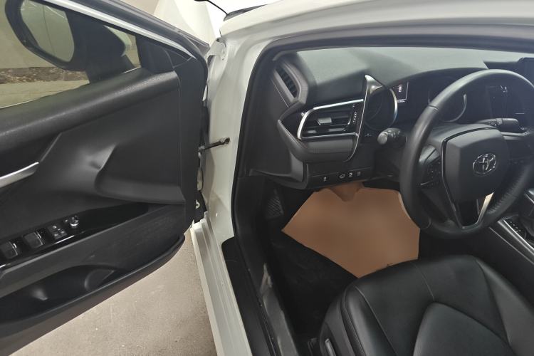 Used Toyota Camry 2022 2.0GVP Premier Edition Driver Seat