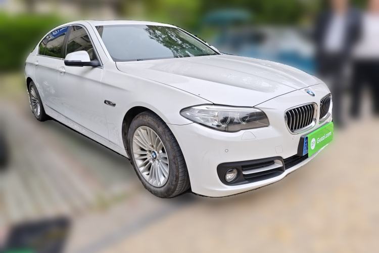 Used BMW 5 Series 2014 525Li Leading Model Front Right 45 Deg