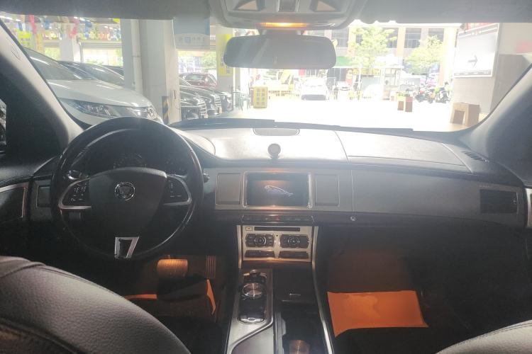 Used Jaguar XF 2014 XF 2.0T Prestige Edition
