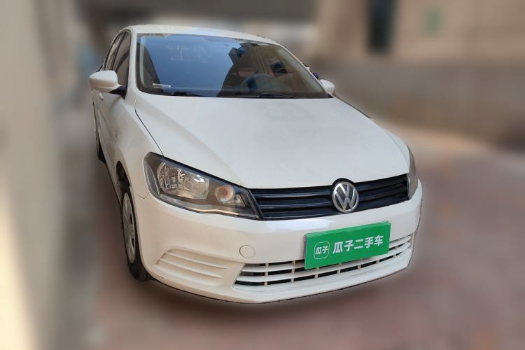 Used Volkswagen Jetta 2013 1.6L Manual Fashion Edition Front Right 45 Deg