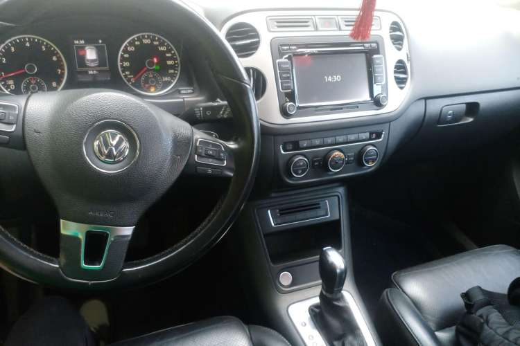 Used Volkswagen Tiguan L 2015 1.8TSI Automatic All-Wheel-Drive Luxury Model
