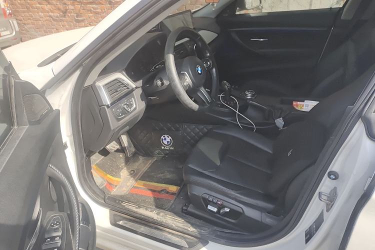 Used BMW 3 Series GT 2016 320i Fashion Model
