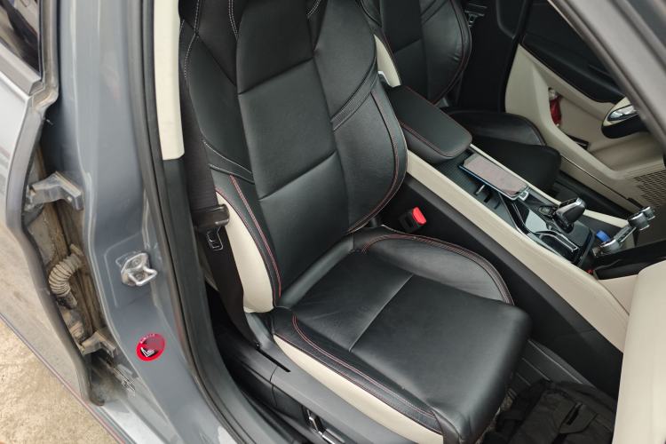 Used Lynk & Co 02 2019 High-Energy Edition 2.0T Automatic Two-Wheel Drive Shine Pro Edition China VI Standard
