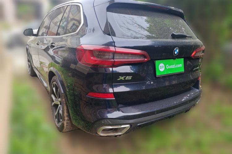 Used BMW X5 2019 xDrive40i Luxury Model with M Sport Package Rear Left 45 Deg