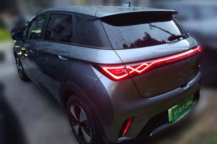 Used BYD Dolphin 2023 420 km Fashion Edition
