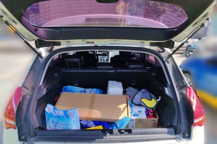 Used Peugeot 3008 2015 2.0L Automatic Trend Edition Trunk