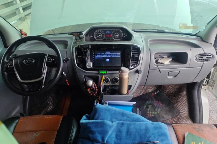 Used SAIC MAXUS Xintu V80 2019 2.5T Classic Version 6-Speed Manual – Aoyuntong Modified Long Wheelbase Mid-Height 7-Seater