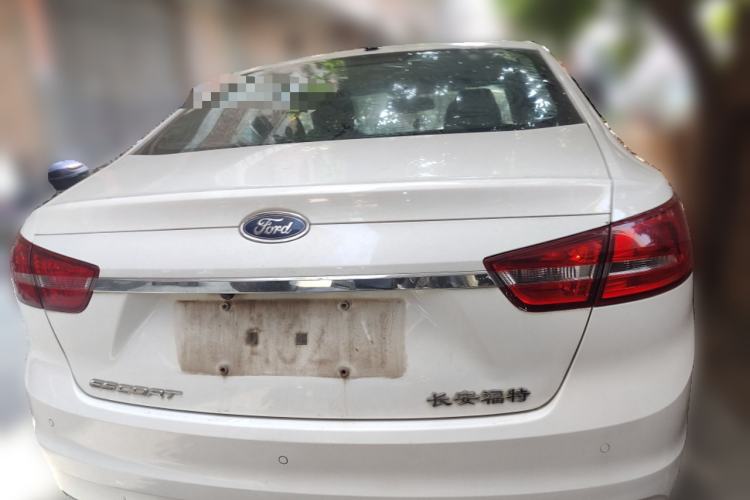 Used Ford Escort 2015 1.5L Manual Fashion Edition