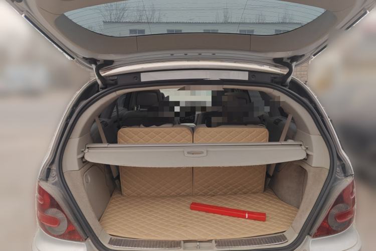 Used Mercedes-Benz R-Class 2010 R 350 L 4MATIC Grand Edition