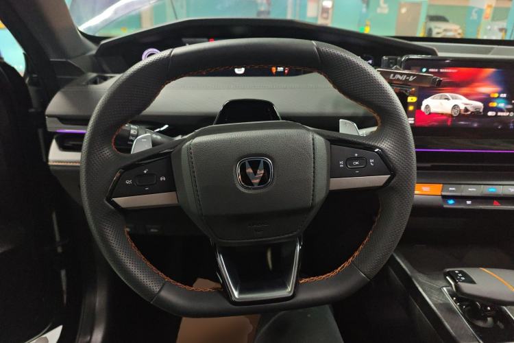 Used CHANGAN UNI-V 2022 1.5T Prestige Version Steering Wheel
