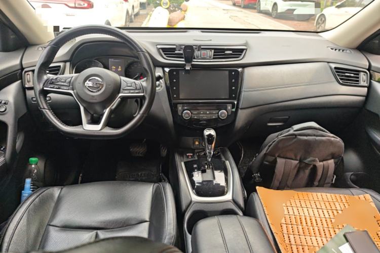 Used Nissan X-Trail 2019 2.0L CVT Smart Connect Comfort Edition 2WD Center Console