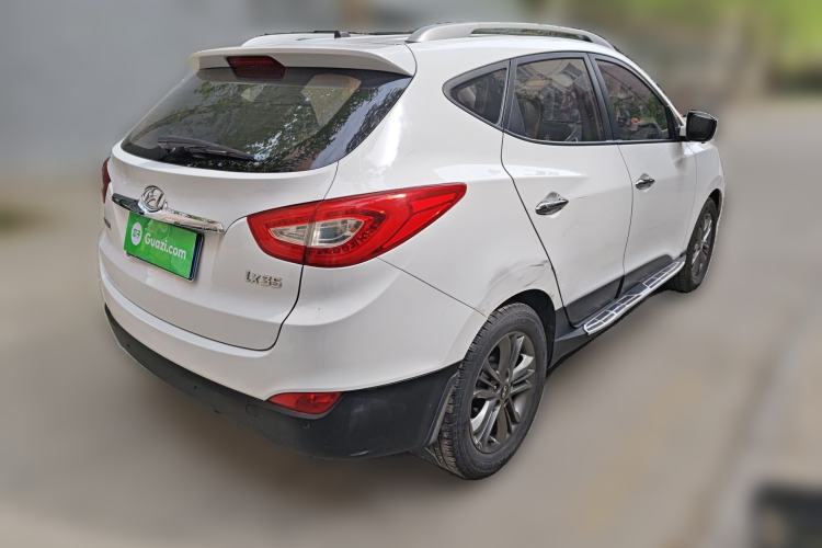 Used Hyundai ix35 2013 2.0L Automatic Two-Wheel Drive Smart GLS China IV Standard Rear Right 45 Deg