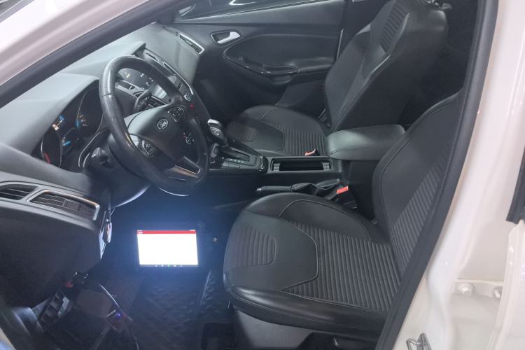 Used Ford Focus 2018 Sedan Classic EcoBoost 180 Automatic Elite Model
