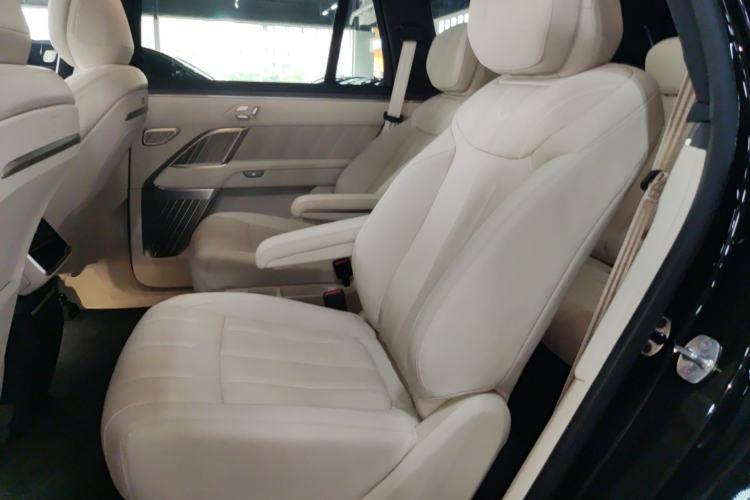 Used ONVO Luxeed L90 2025 Model—Max Six-Seater Version
