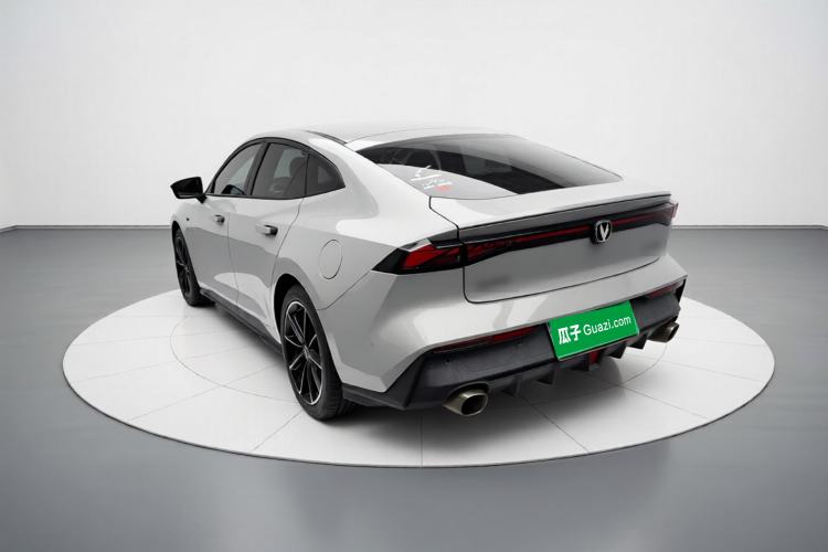 Used CHANGAN UNI-V 2022 1.5T Prestige Version Exterior 2