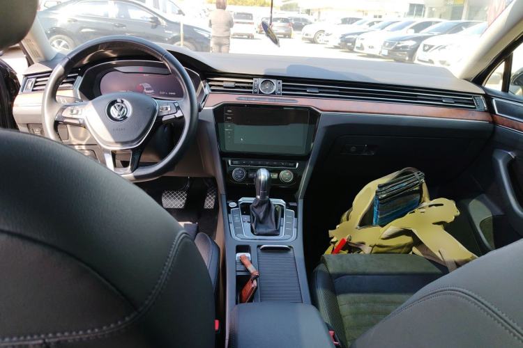 Used Volkswagen Magotan 2019 330TSI DSG Luxury Version China VI Standard
