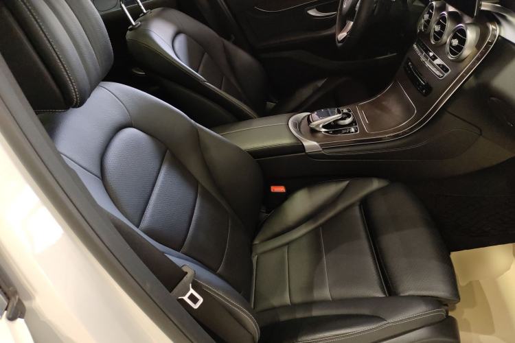 Used Mercedes-Benz GLC 2016 GLC 300 4MATIC Dynamic Model Right Front Seat