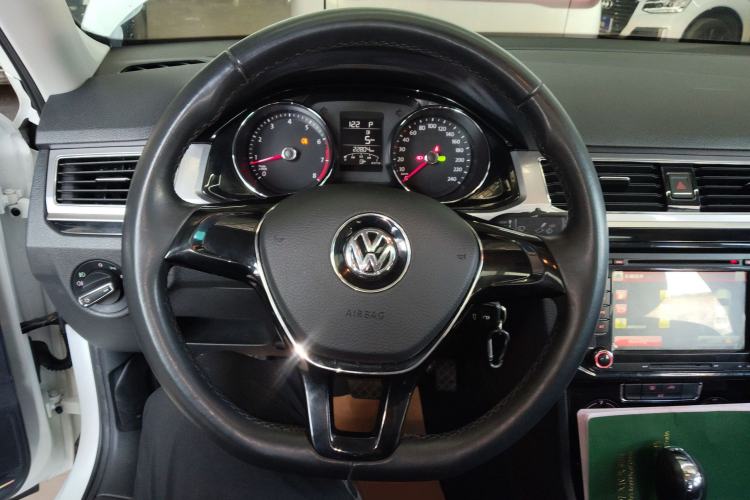 Used Volkswagen Bora 2016 230TSI DSG Comfort Model