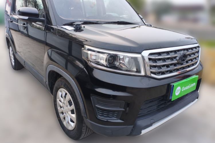 Used CHANGAN OSHAN X70A 2018 1.5L Manual Standard Edition Front Right 45 Deg