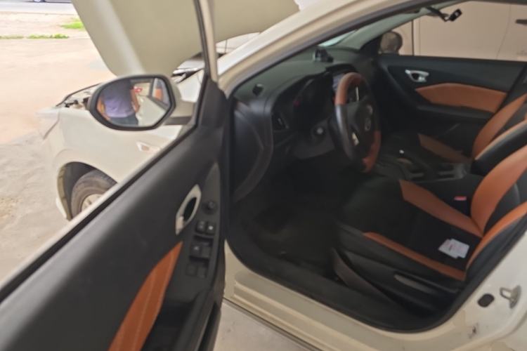 Used GAC Trumpchi GA3S Vision 2014 1.6L Automatic Luxury ESP Version
